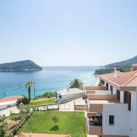 Appartement Efi's & Regina's Sea View Koinira