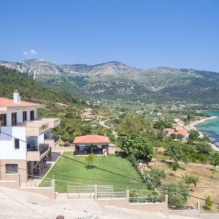 Efi's & Regina's Sea View Appartement